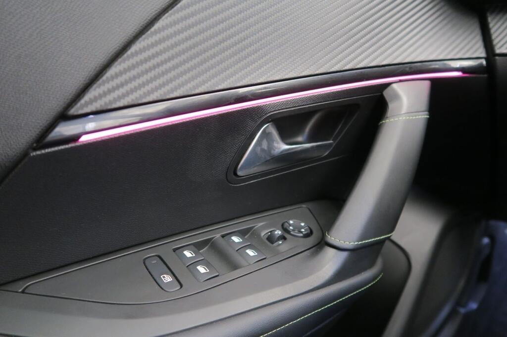 Peugeot 2008 GT 1.2 PURETECH 130 S&S 5P 8