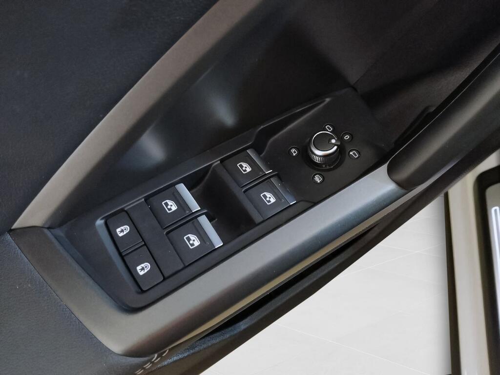 Audi Q3 Black line 35 TDI 110kW (150CV) S tronic 11