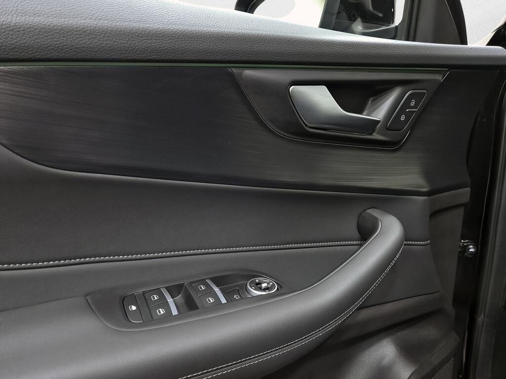 Ebro S400 1.5 DHE HEV Excellence CVT 13