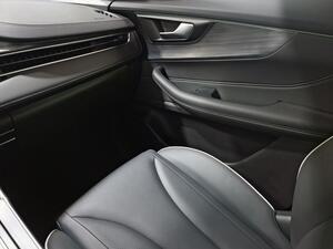 Ebro S400 1.5 DHE HEV Excellence CVT 36
