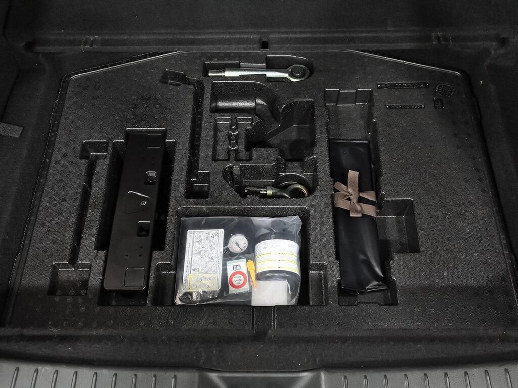 Mazda CX-30 2.5L e-SKYACTIV G MHEV 103kW Centre-Line 37