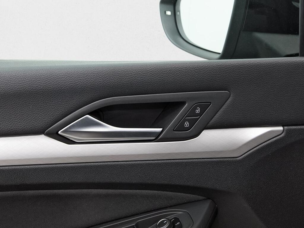 Volkswagen Golf Life 1.5 TSI 96kW (130CV) 14