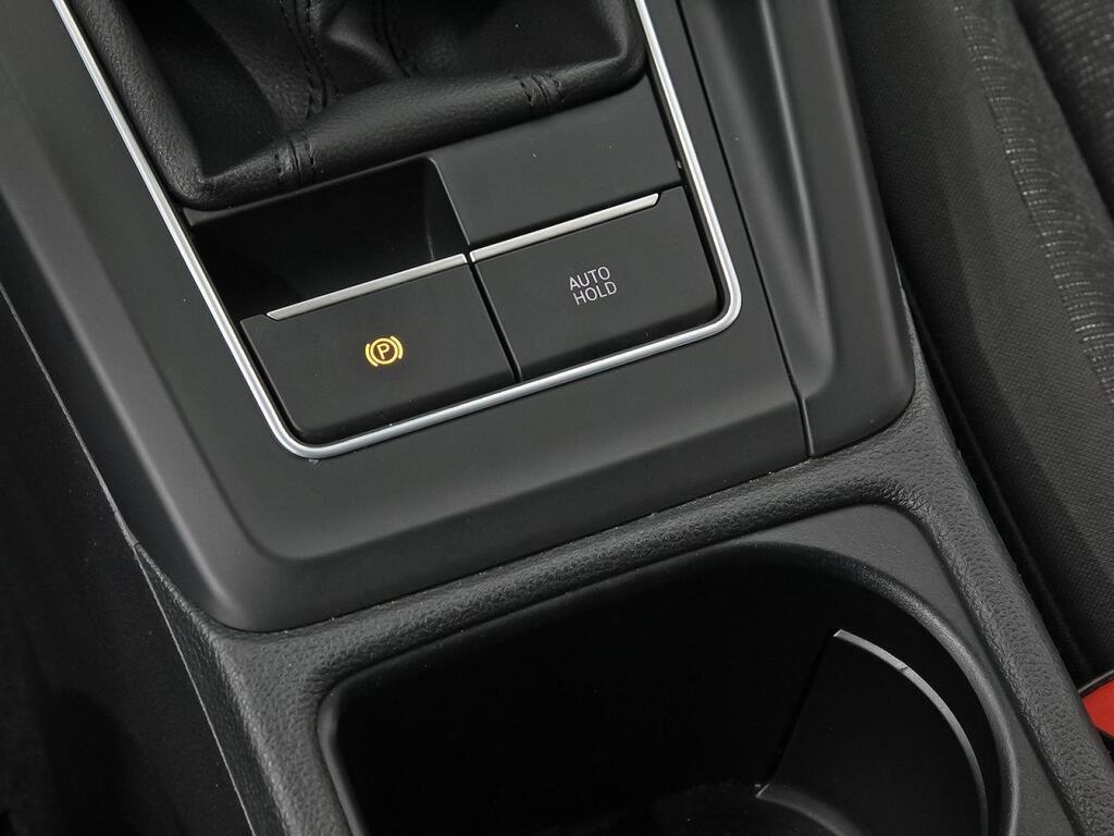 Volkswagen Golf Life 1.5 TSI 96kW (130CV) 31