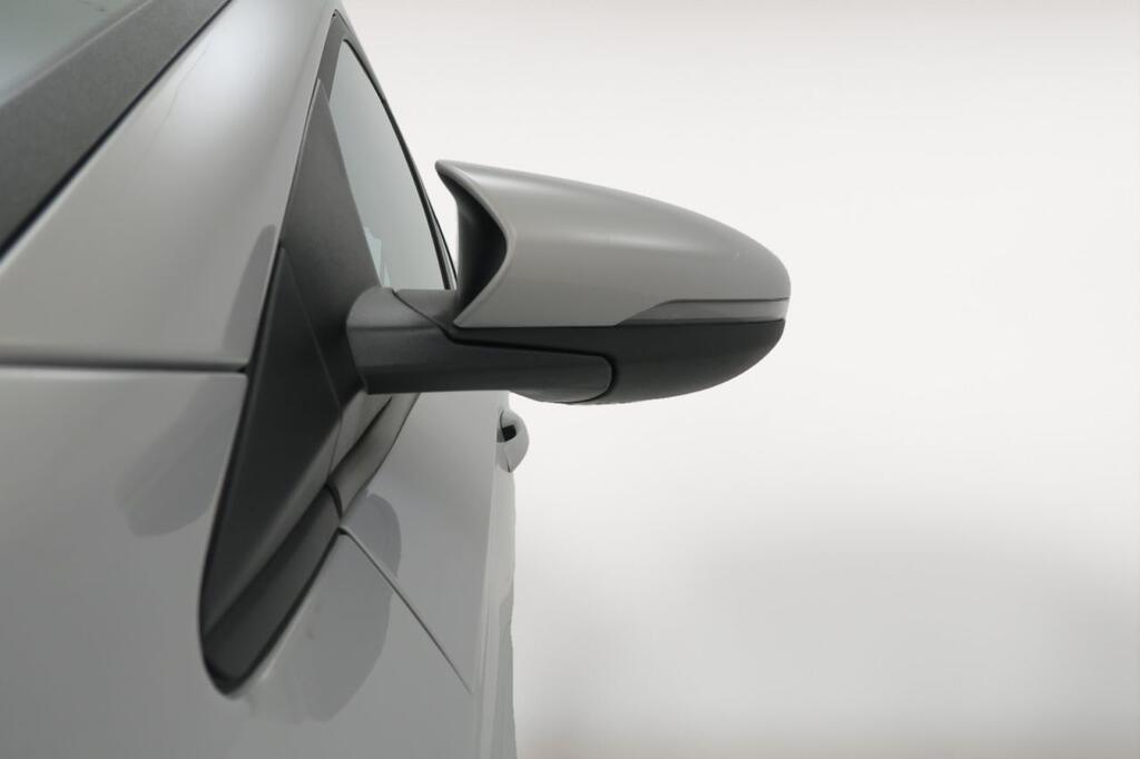 Hyundai i20 1.2 MPI KLASS 84 CV 5P 29