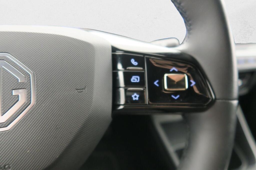 MG MG3 LUXURY 1.5 HYBRID+ 195 CV 5P 13