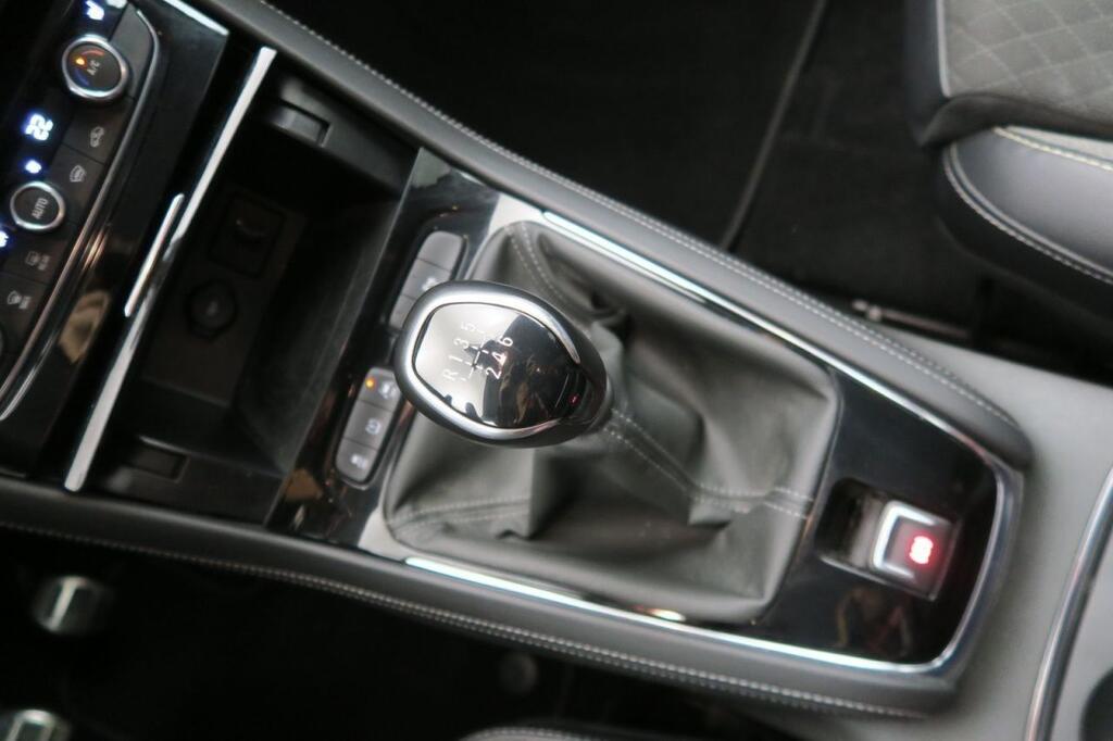 Opel Grandland X 1.2 Turbo Ultimate 10