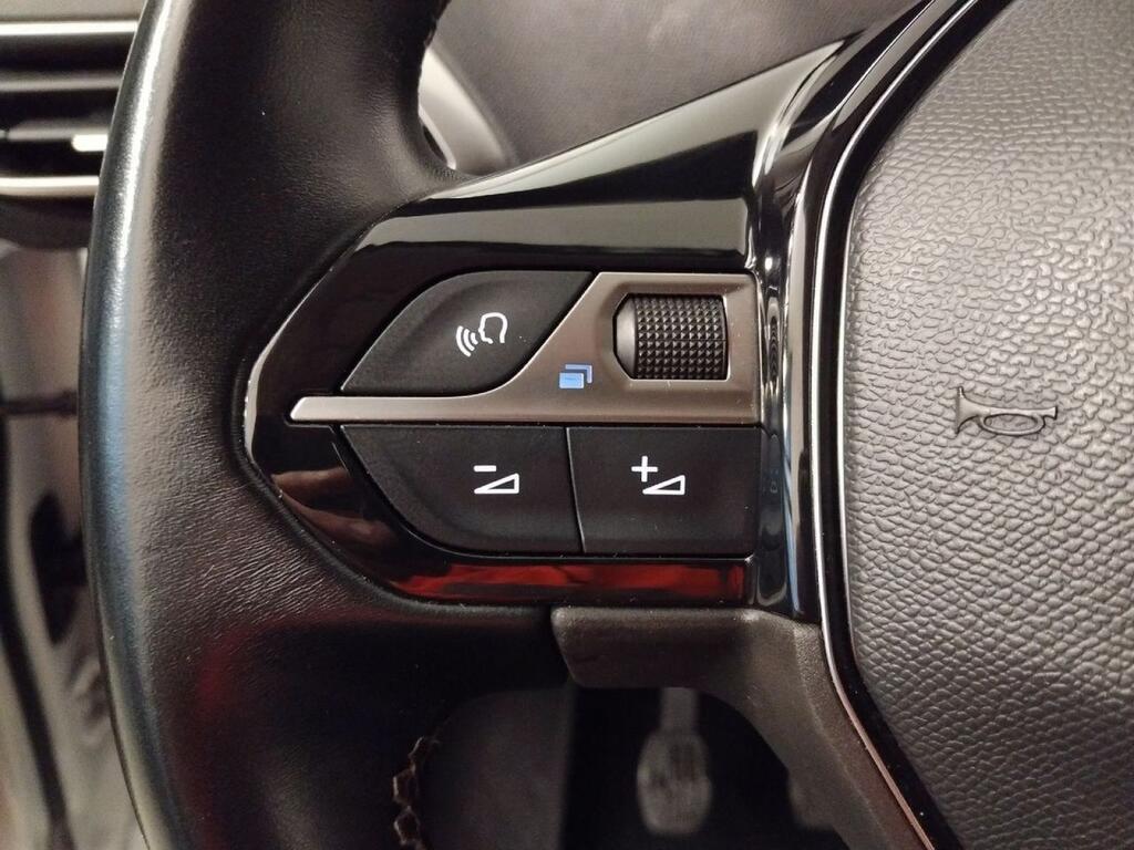 Peugeot 5008 ALLURE PACK 1.5 BLUEHDI 130 CV S&S 5P 7 PLAZAS 6