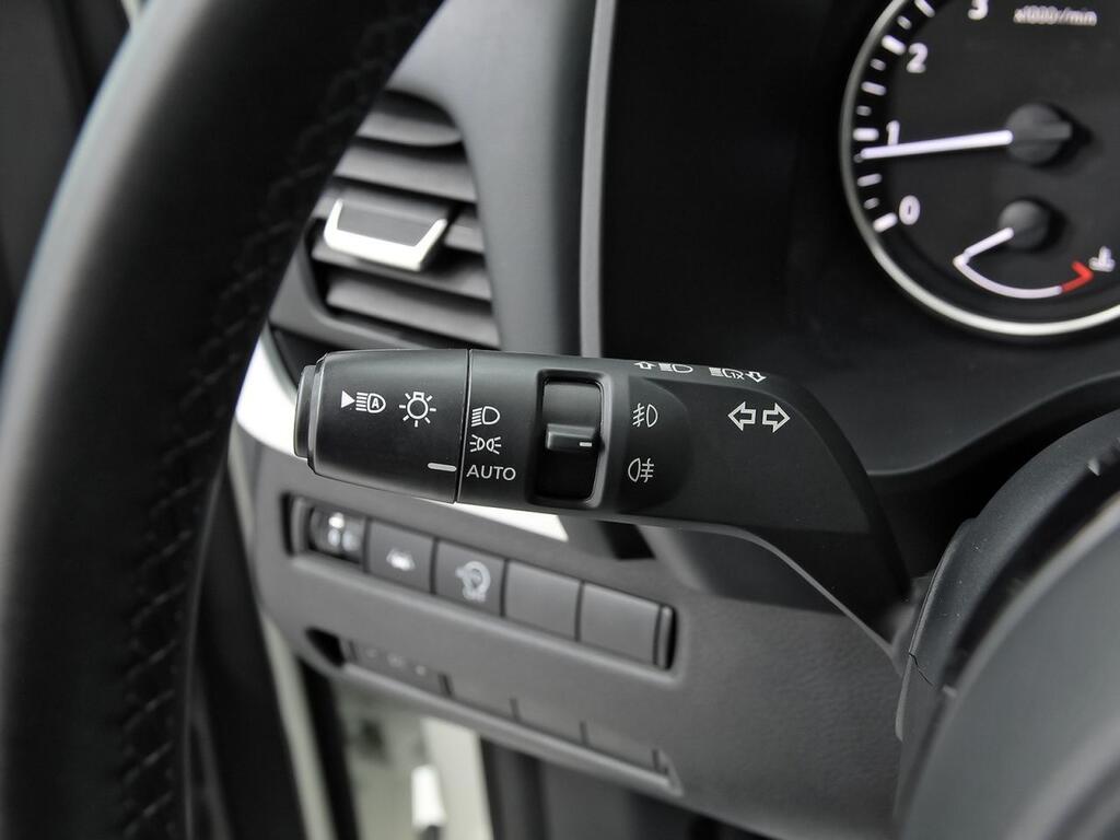 Nissan Qashqai DIG-T 103kW (140CV) mHEV 4x2 Acenta 11