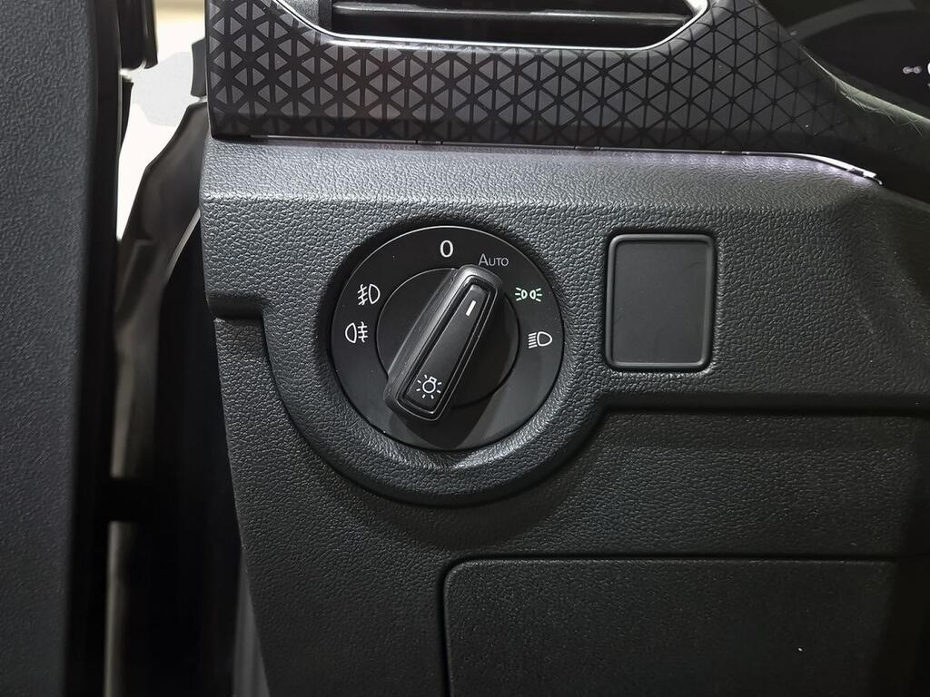 Volkswagen T-Cross Sport 1.0 TSI 81kW (110CV) 13