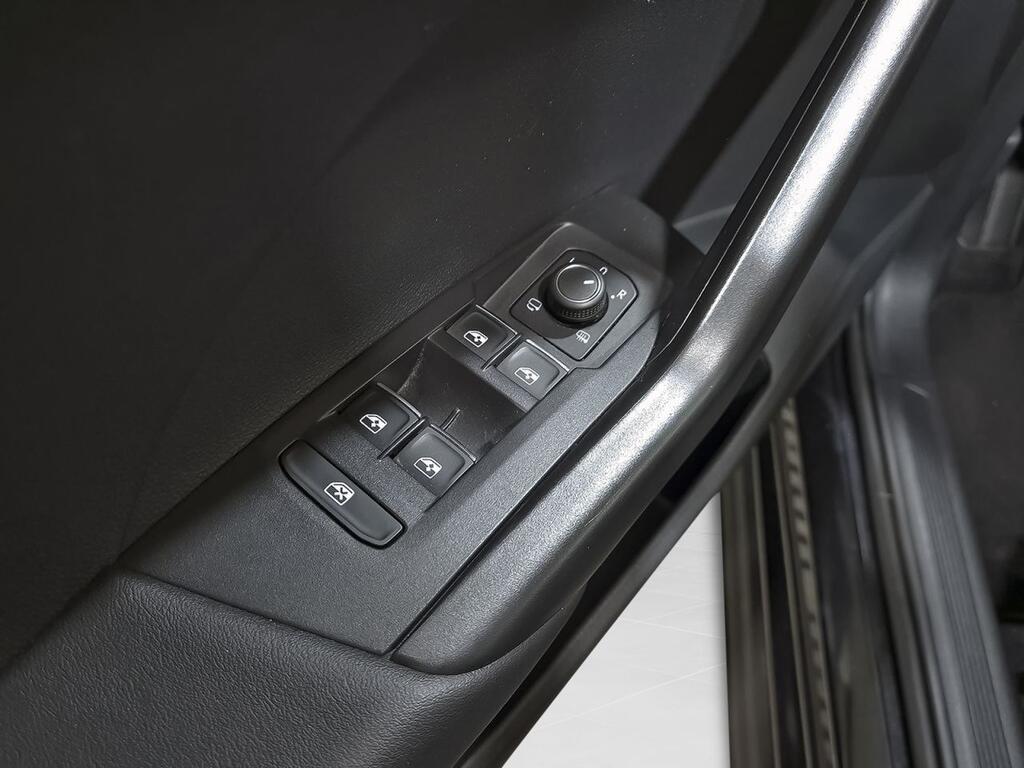 Volkswagen T-Cross Sport 1.0 TSI 81kW (110CV) 11