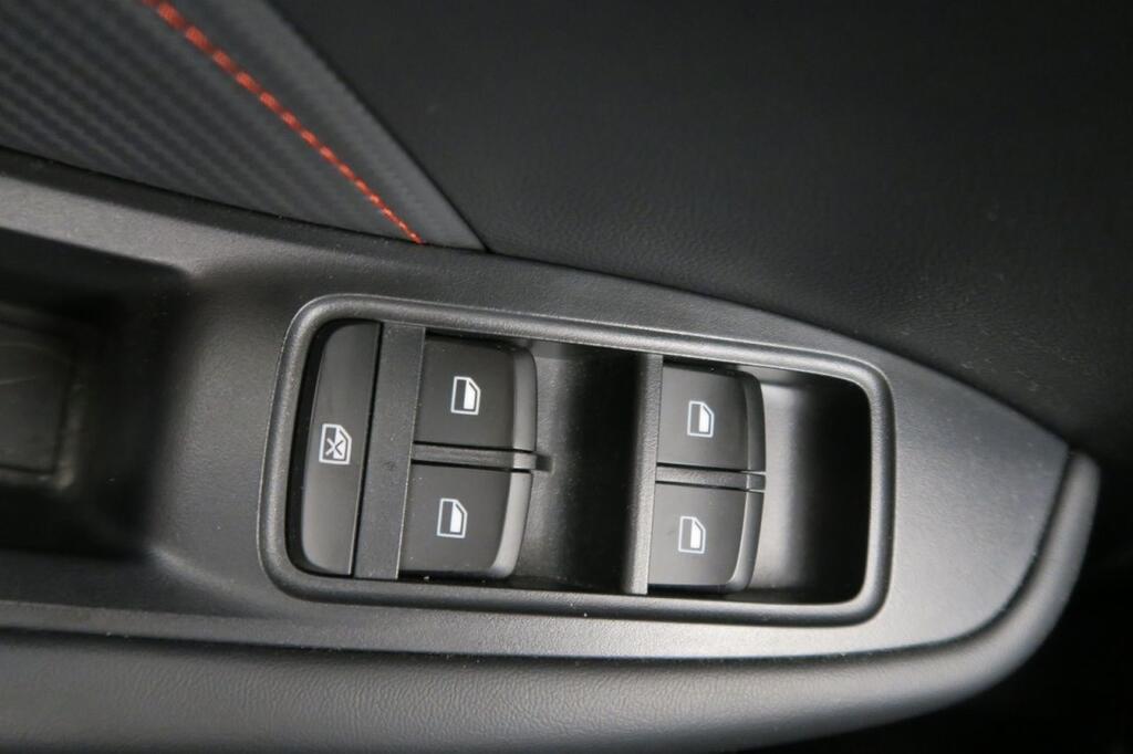 MG ZS LUXURY 1.0T 111 CV 5P 8