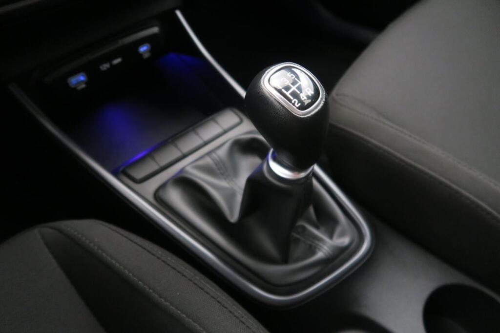 Hyundai i20 1.2 MPI KLASS 84 CV 5P 12