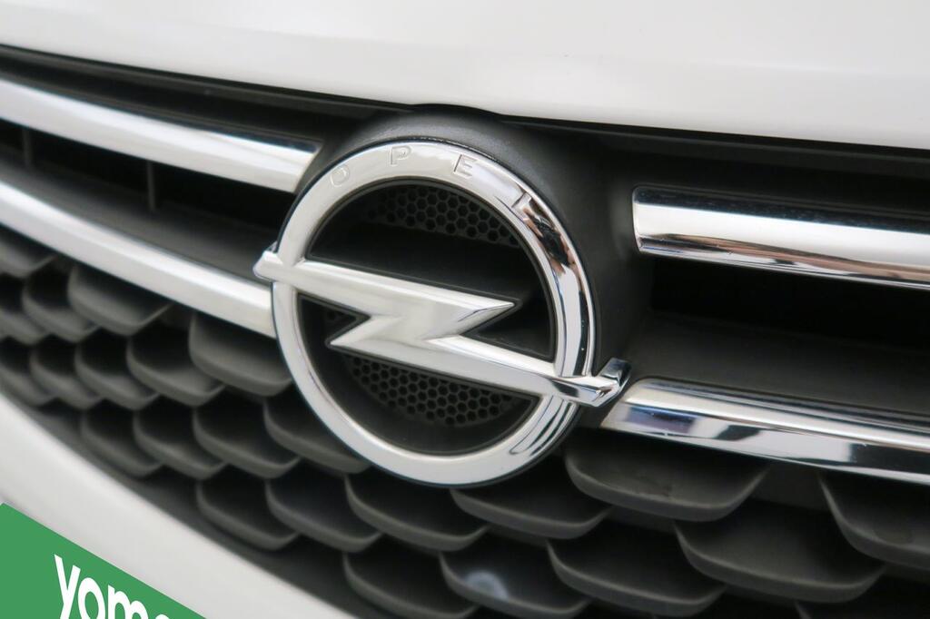 Opel Astra 120 ANIVERSARIO 1.6 CDTI 110 CV 5P 24