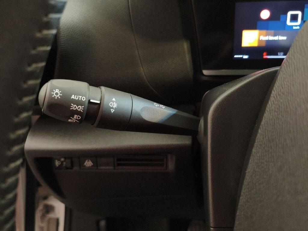 Citroën C4 SHINE 1.2 PURETECH 130 CV S&S 5P 8