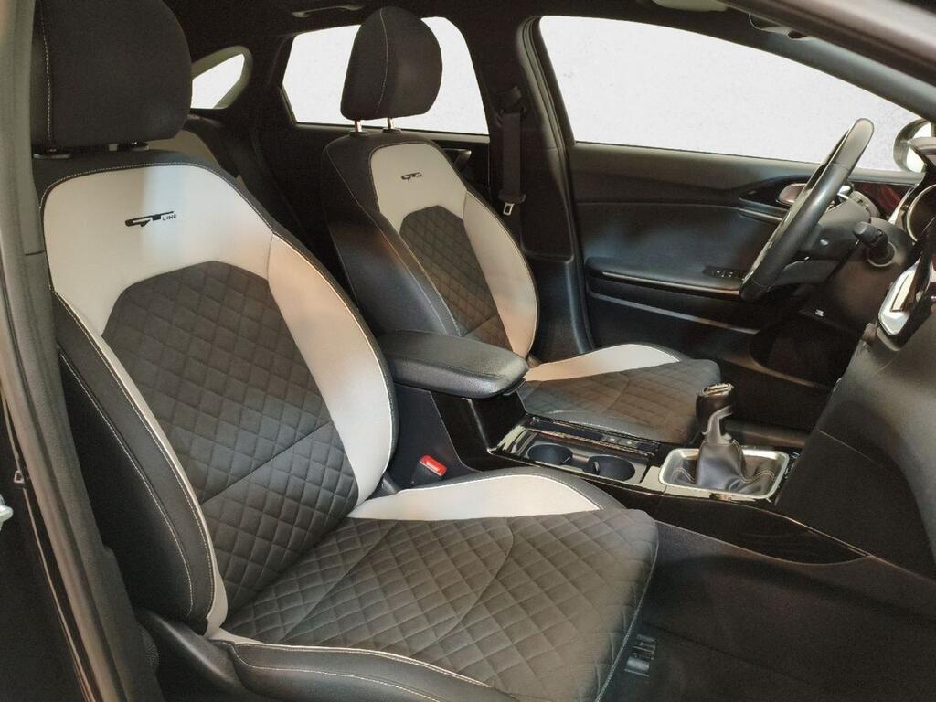 Kia Ceed GT LINE 1.4 T-GDI 140 CV 5P 27