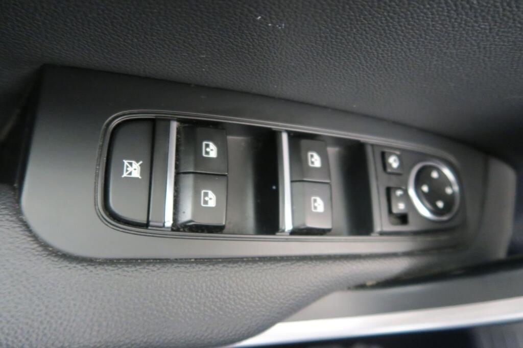 Kia Ceed Familiar 1.0 T-GDI 88KW GT LINE 120 5P 8