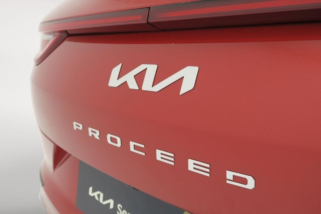 Kia Ceed Familiar 1.0 T-GDI 88KW GT LINE 120 5P 24