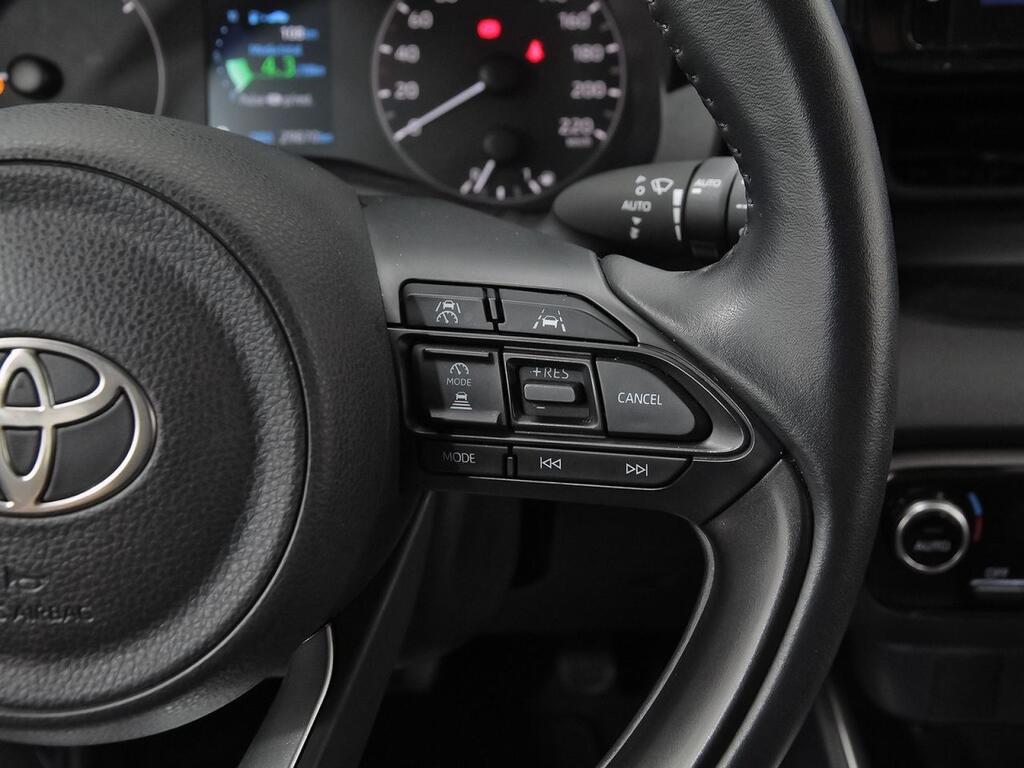 Toyota Yaris 1.5 120H Active Plus 19