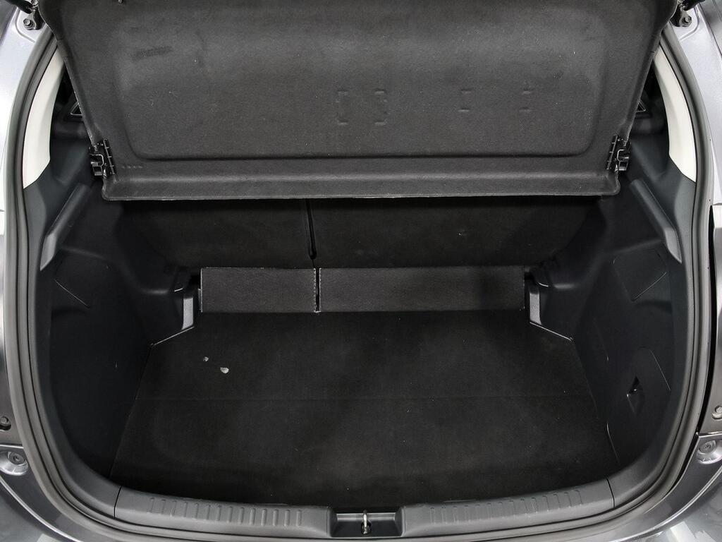 Toyota Yaris 1.5 120H Active Plus 10