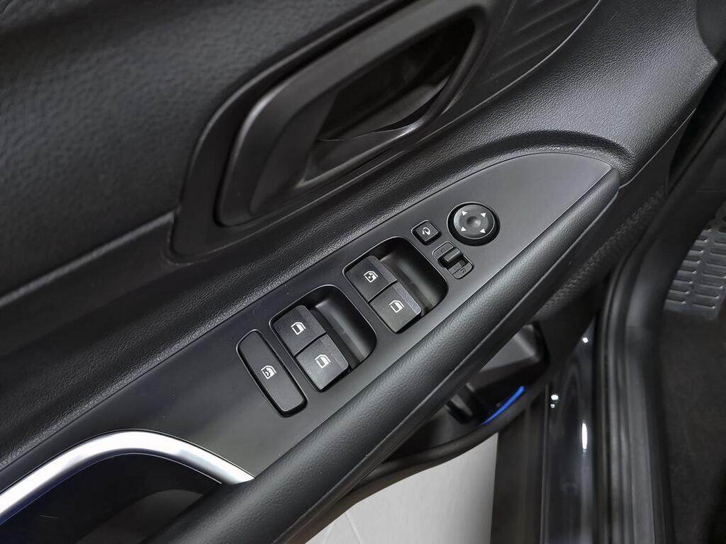 Hyundai Bayon 1.0 TGDI 74kW (100CV) 48V Maxx 11