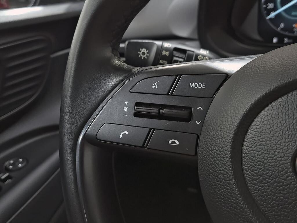 Hyundai Bayon 1.0 TGDI 74kW (100CV) 48V Maxx 16