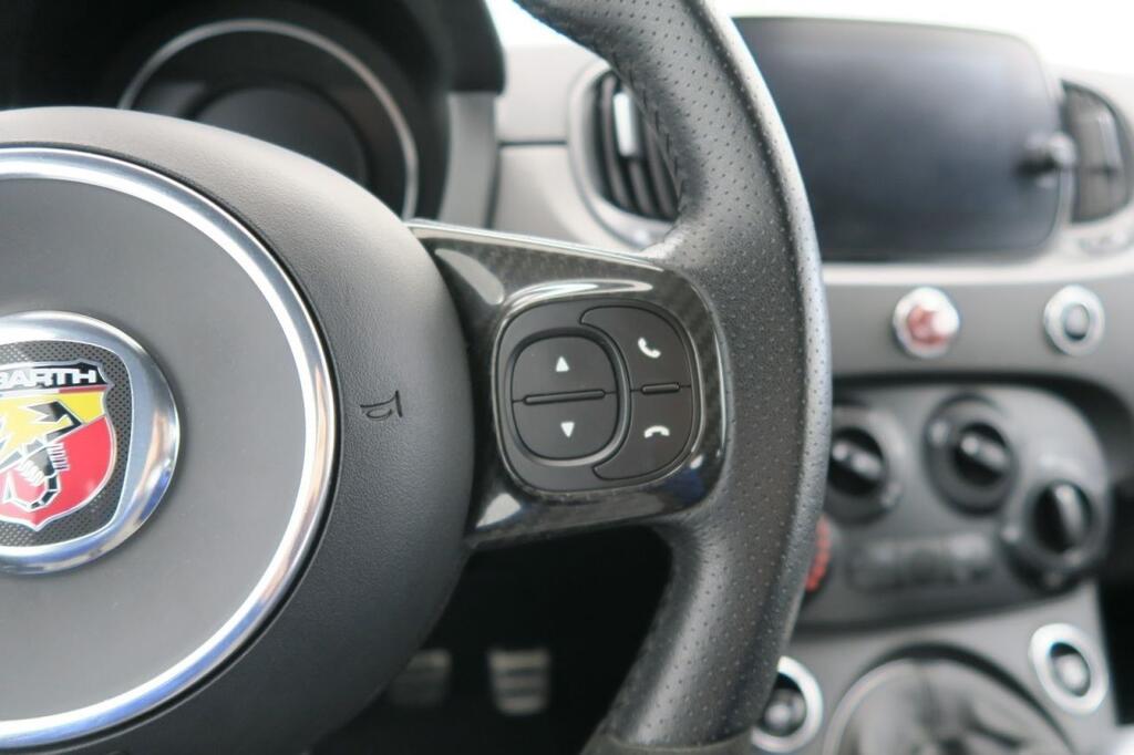 Abarth 500 695C 1.4 T-JET 180 CV 2P 13