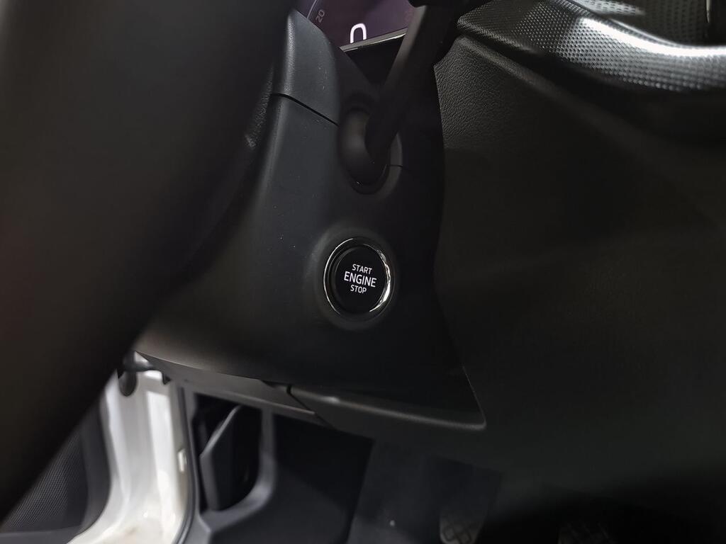 Skoda Fabia 1.0 TSI 70KW (95CV) Selection 16