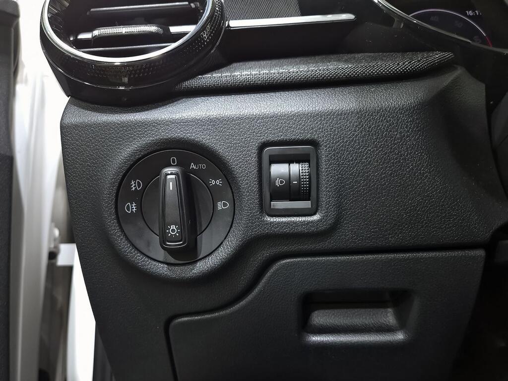 Skoda Fabia 1.0 TSI 70KW (95CV) Style 10