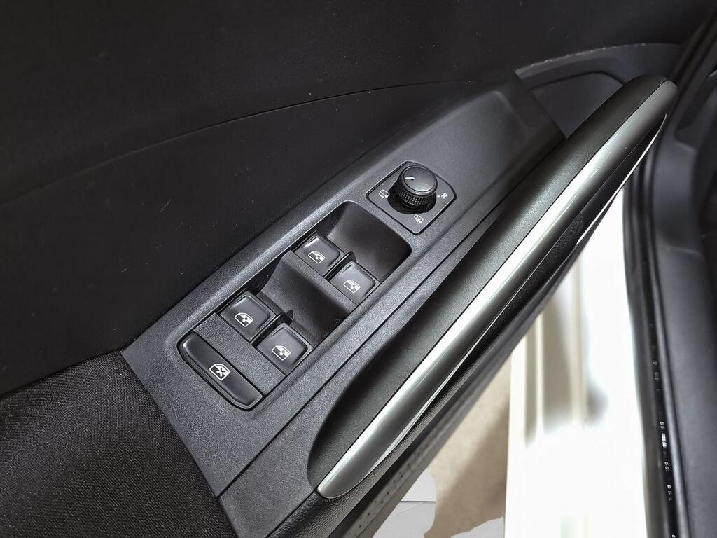 Skoda Fabia 1.0 TSI 70KW (95CV) Style 9