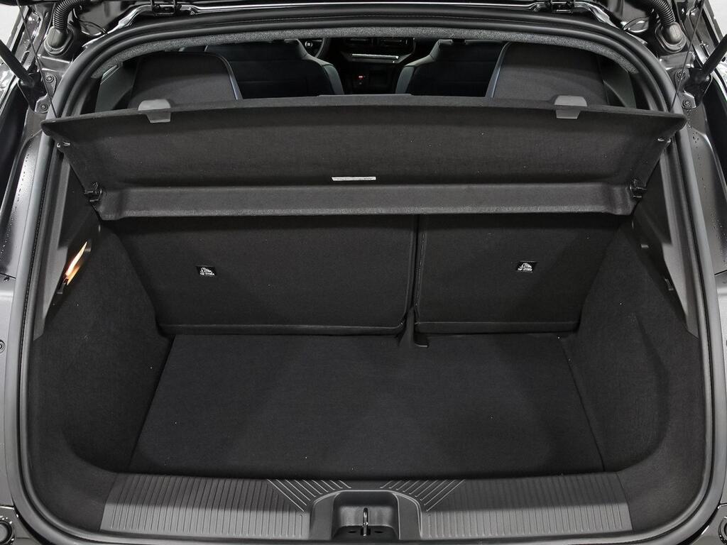 Nissan Micra Long Range 4x2 Tekna 9