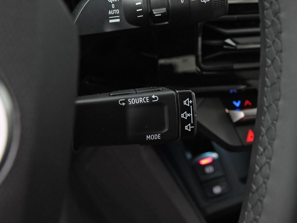 Nissan Micra Long Range 4x2 Tekna 17