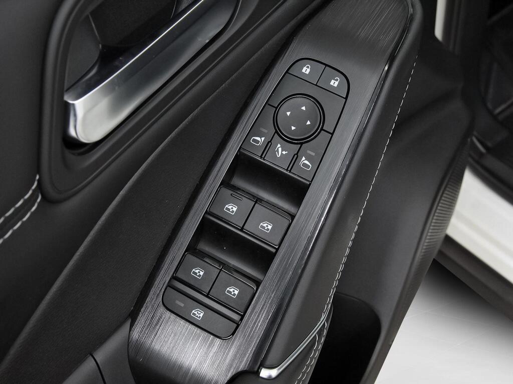 Nissan Qashqai E-POWER 140 KW (190 CV) N-Connecta 12