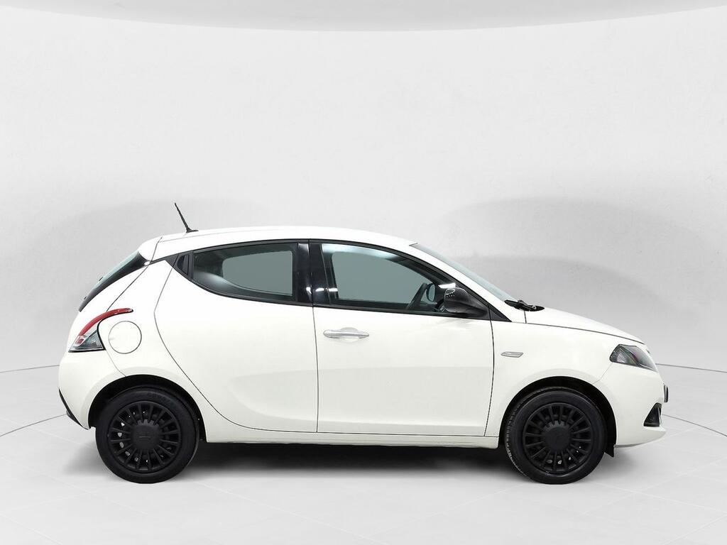 Lancia Ypsilon 1.2 Silver evo II 3