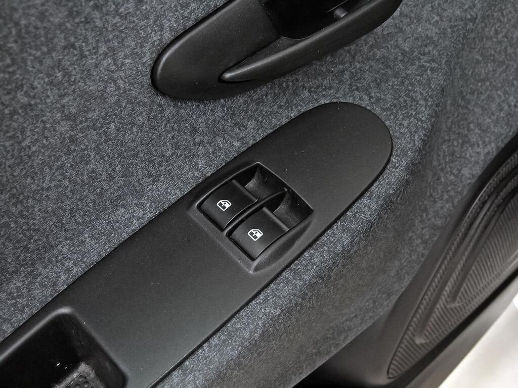 Lancia Ypsilon 1.2 Silver evo II 13