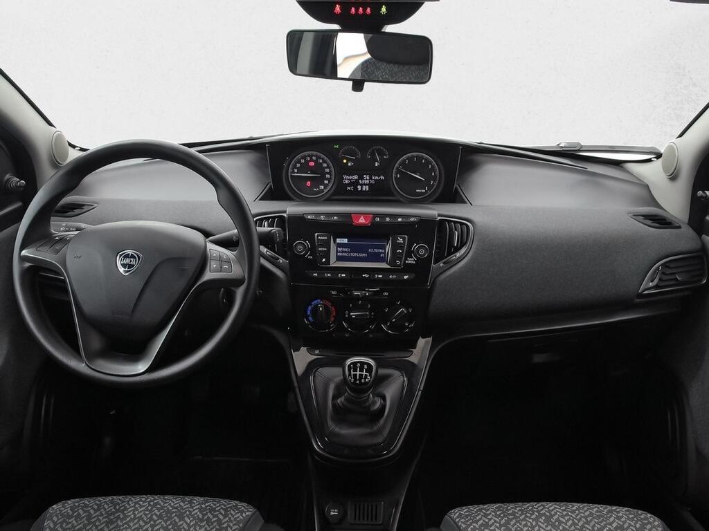 Lancia Ypsilon 1.2 Silver evo II 7