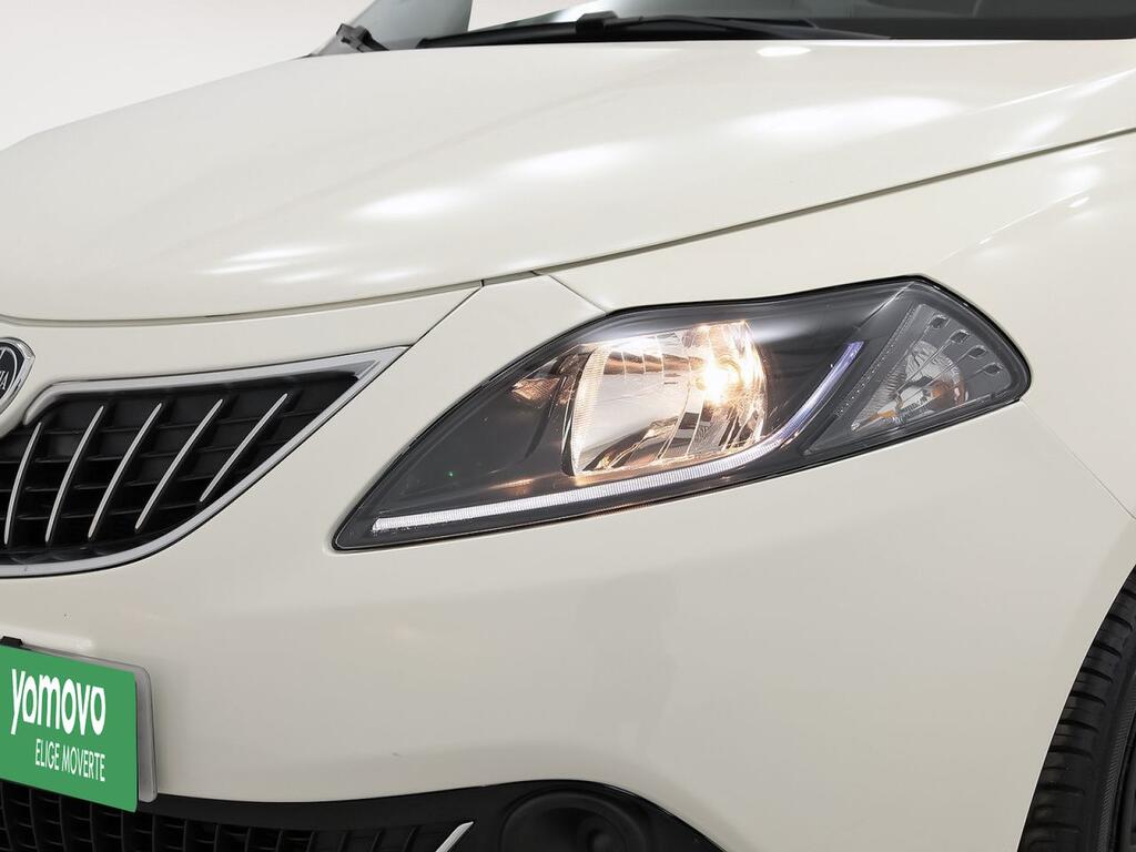 Lancia Ypsilon 1.2 Silver evo II 25