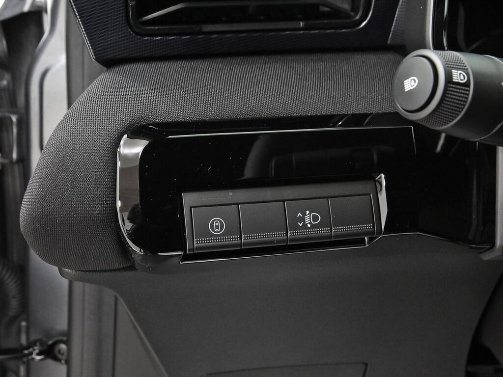 Nissan Micra Standard Range 4x2 N-Connecta 13