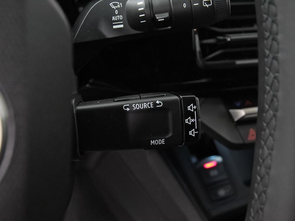 Nissan Micra Standard Range 4x2 N-Connecta 17