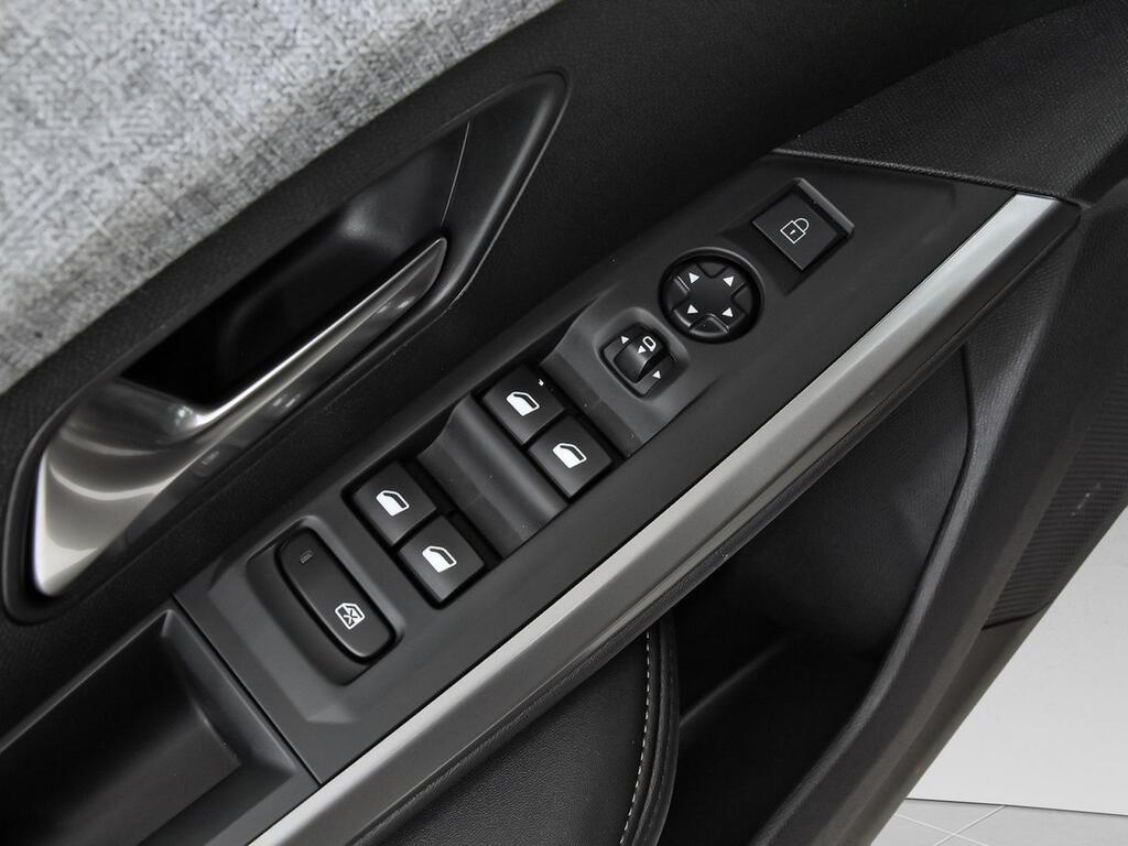 Peugeot 3008 Hybrid 1.2 100KW Allure eDCS6 13