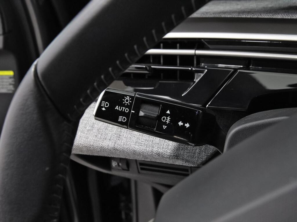 Peugeot 3008 Hybrid 1.2 100KW Allure eDCS6 15