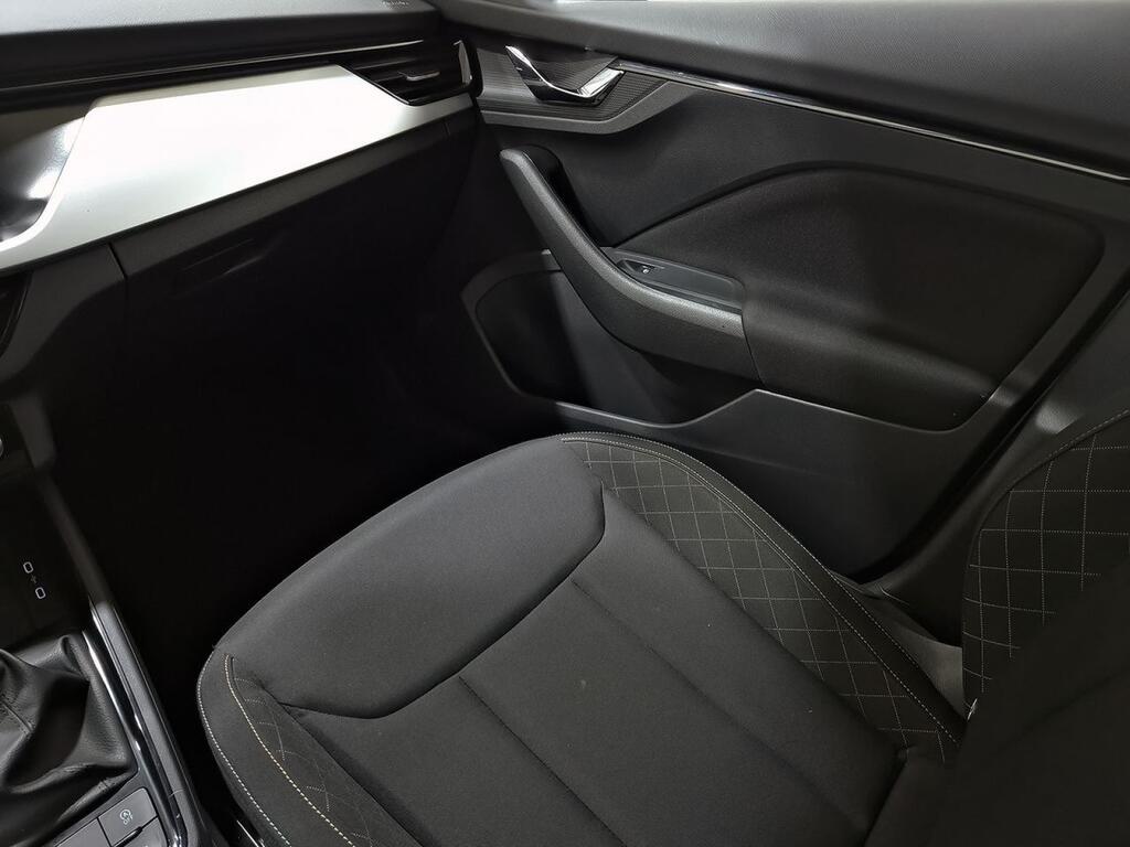 Skoda Kamiq 1.0 TSI 81kW (110CV) DSG Emotion 29