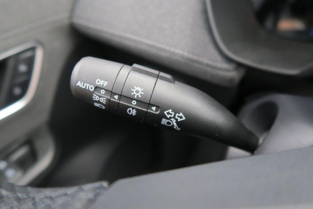 MG ZS COMFORT 1.5 HYBRID+ 197 CV 5P 14