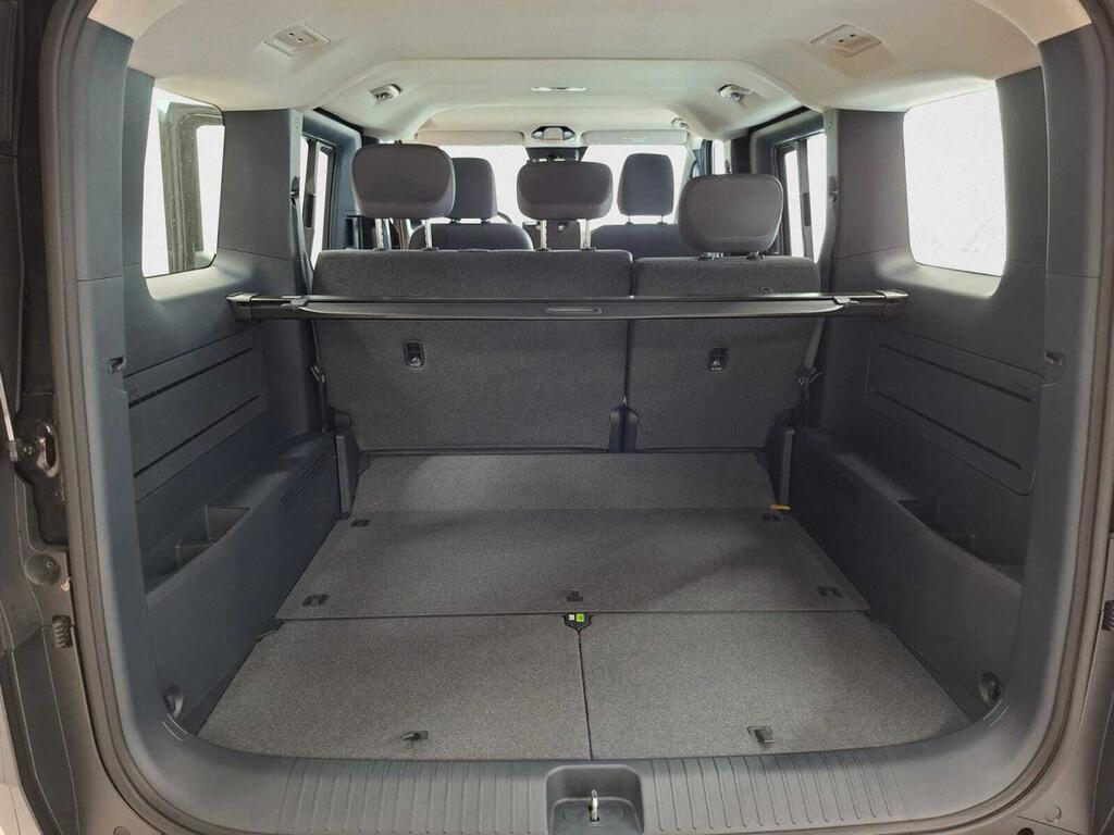 Kia PV5 Passenger PASSENGER L2H1 LR PLUS 9