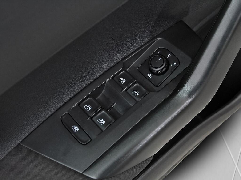 Volkswagen Taigo Life 1.0 TSI 70kW (95CV) 13