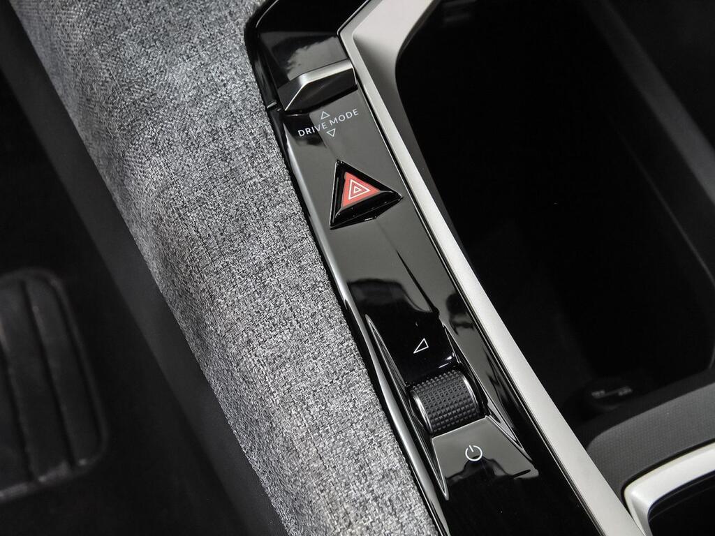 Peugeot 3008 Hybrid 1.2 100KW Allure eDCS6 33