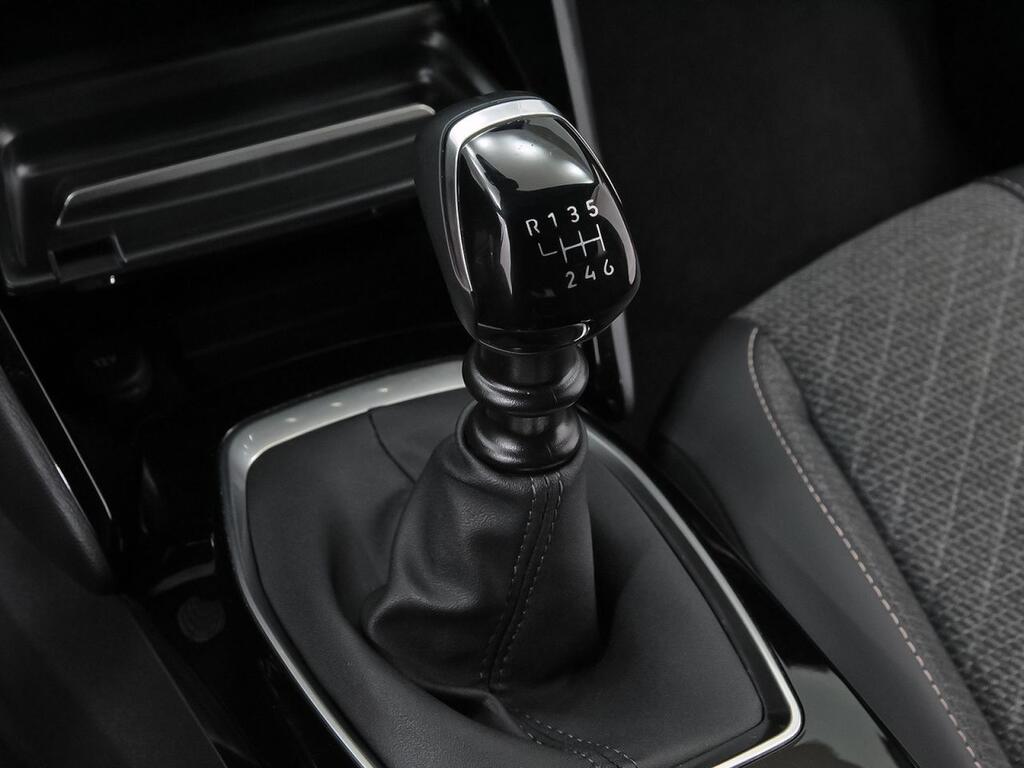 Peugeot 2008 Allure Puretech 100 S&S 6 Vel. MAN 33