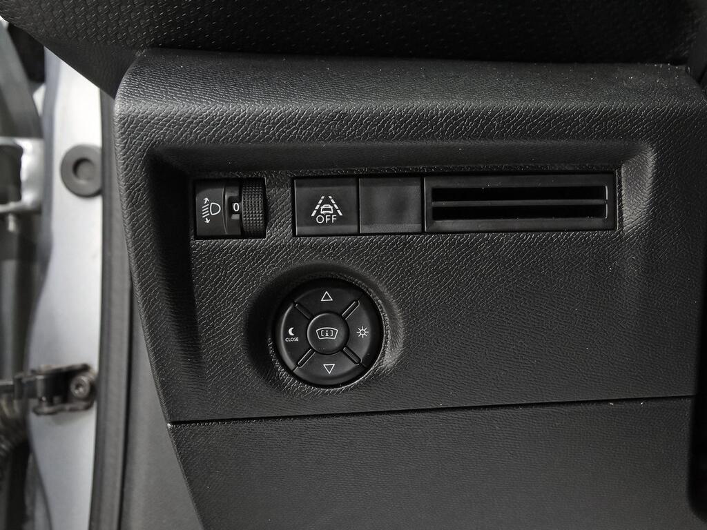 Citroën C4 PureTech 130 S&S 6v Shine 14