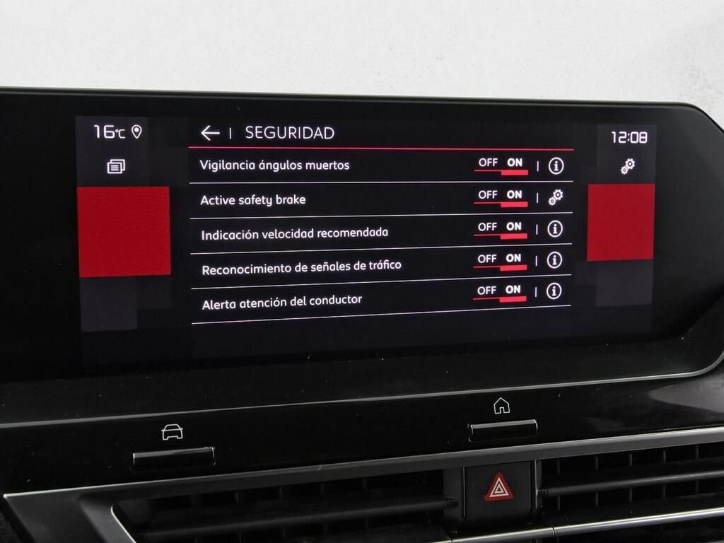 Citroën C4 PureTech 130 S&S 6v Shine 28