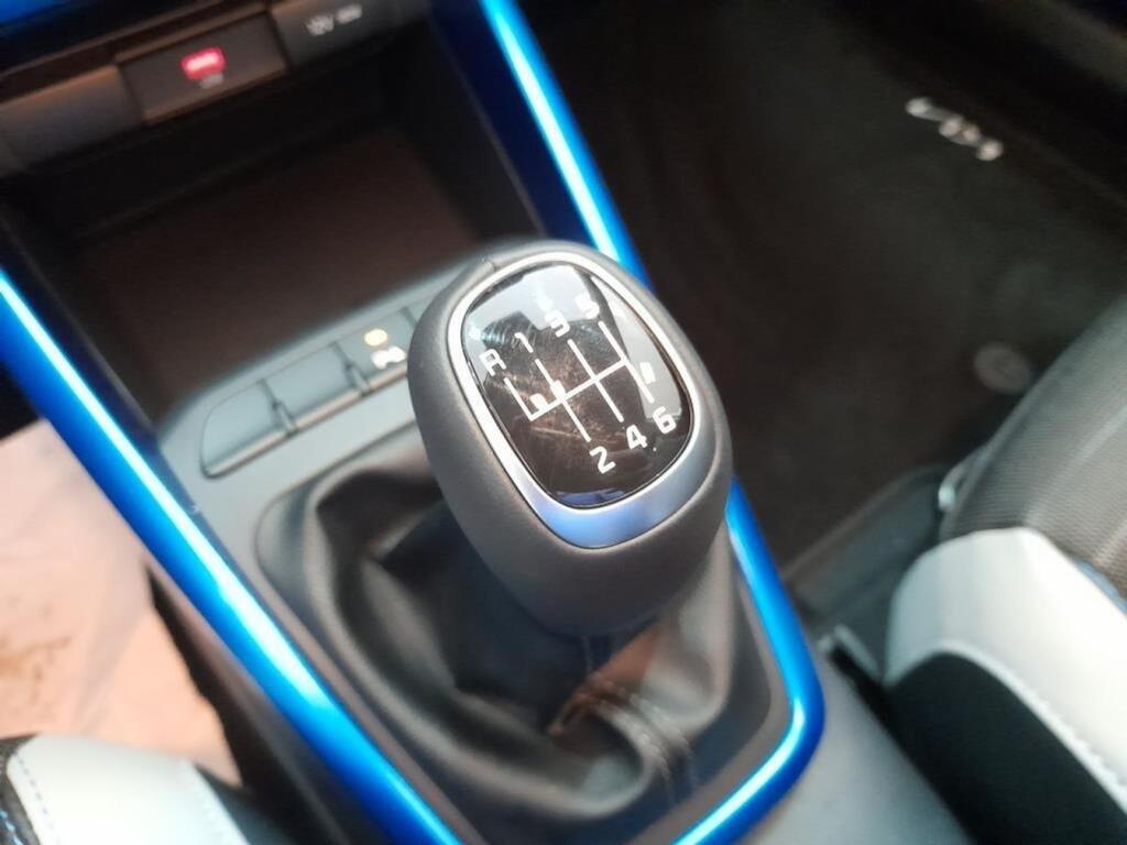 Kia Stonic 1.0 T-GDi 74kW MHEV MT Style Edition 10