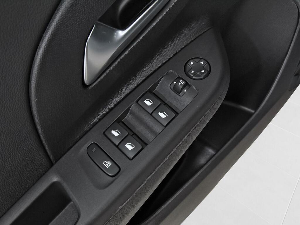 Opel Corsa 1.2T XHL 74KW GS 5P 13